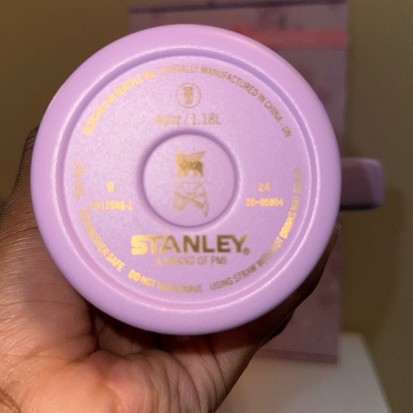*SOLD* Stanley x LoveShackFancy 40oz Happy Thoughts - Picture 5 of 8